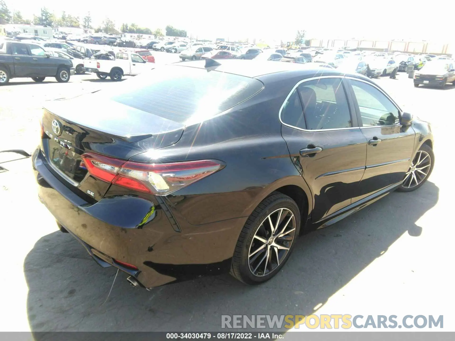 4 fotografías del automóvil dañado 4T1G11AK3MU615444 TOYOTA CAMRY 2021