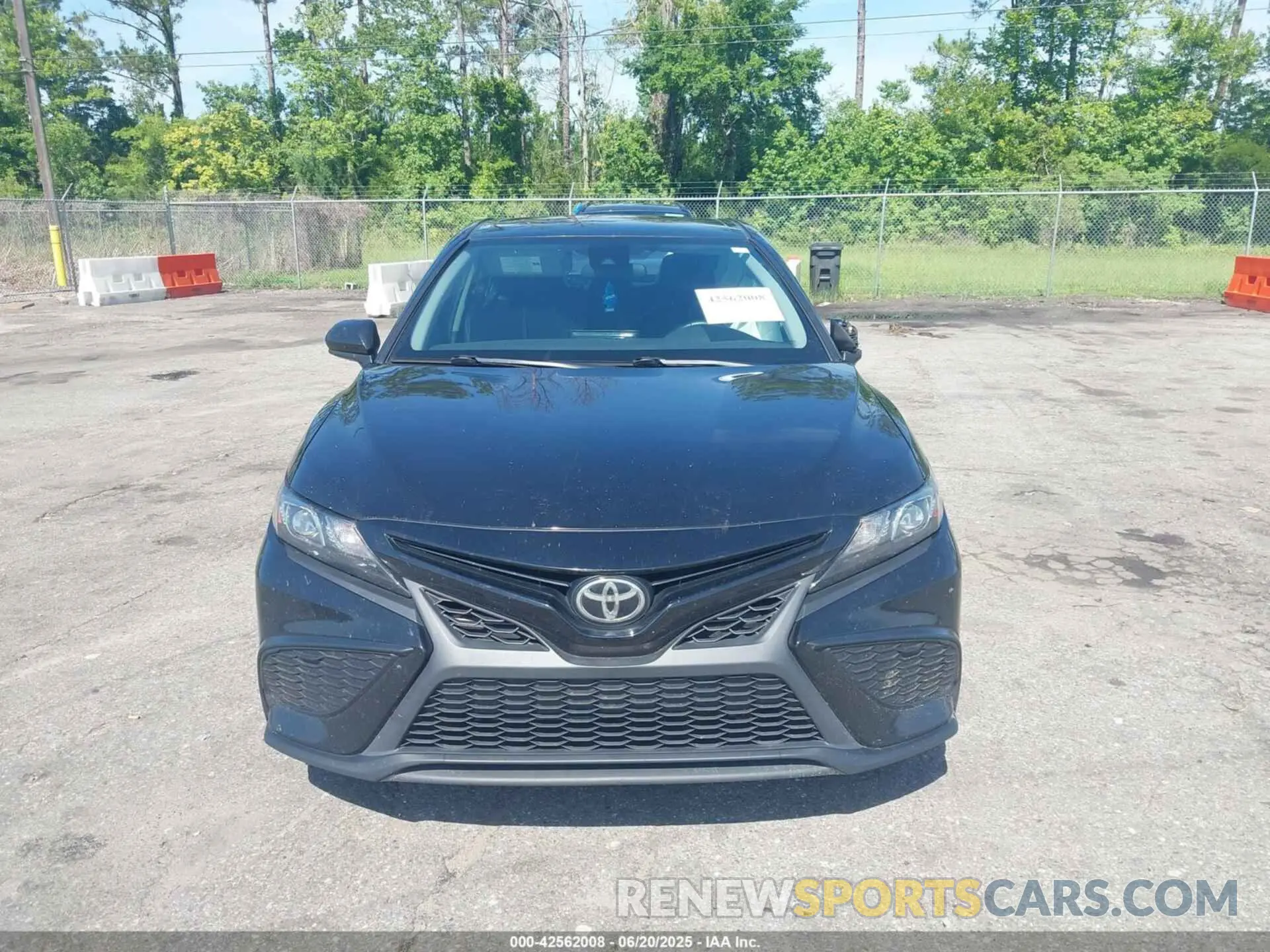 12 fotografías del automóvil dañado 4T1G11AK4MU402373 TOYOTA CAMRY 2021