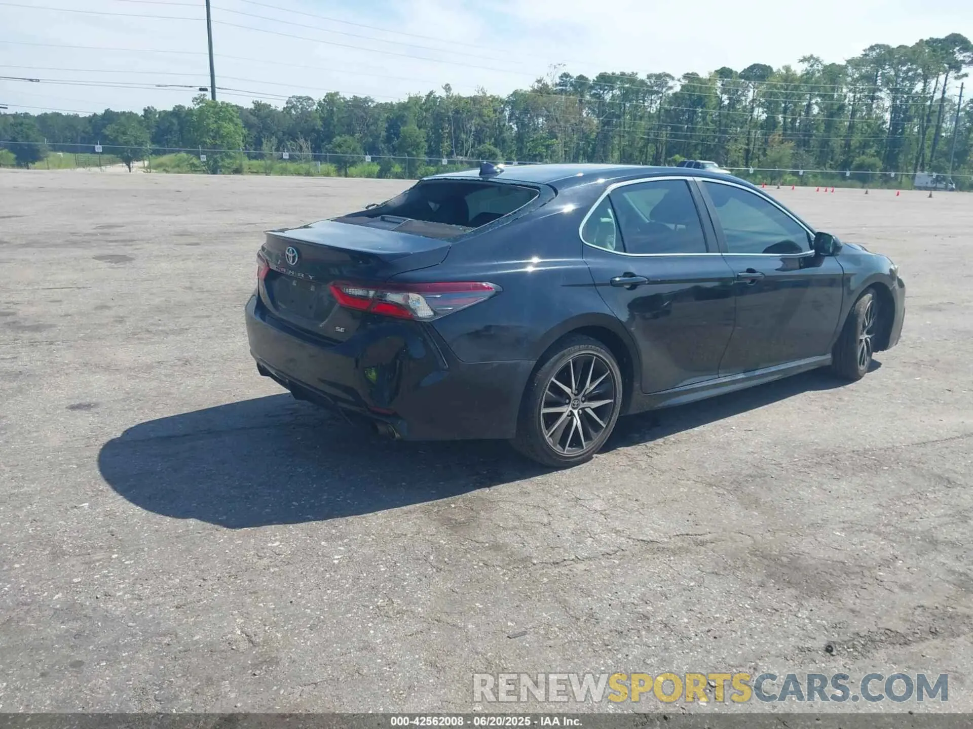 4 fotografías del automóvil dañado 4T1G11AK4MU402373 TOYOTA CAMRY 2021