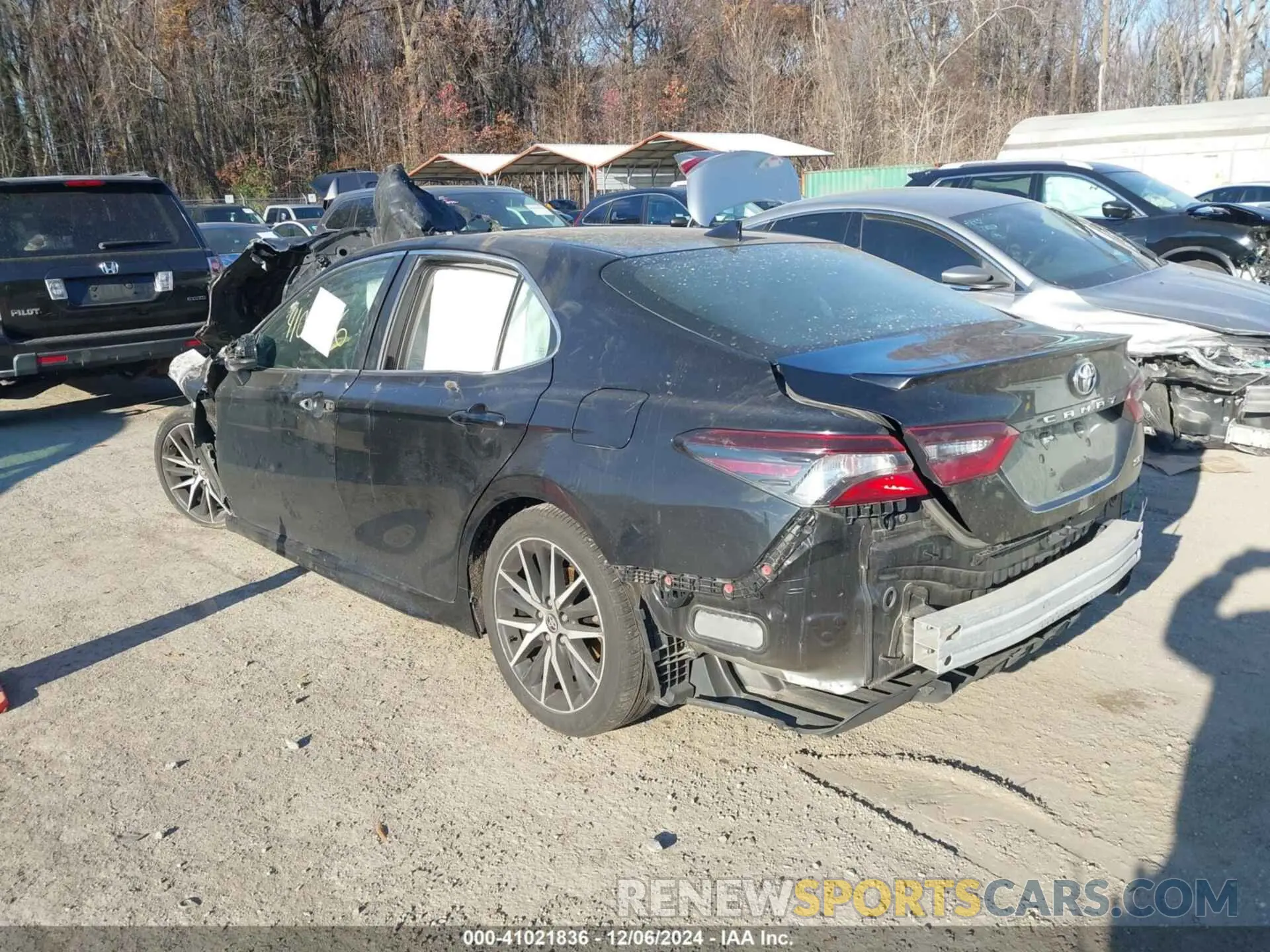 3 fotografías del automóvil dañado 4T1G11AK4MU408710 TOYOTA CAMRY 2021