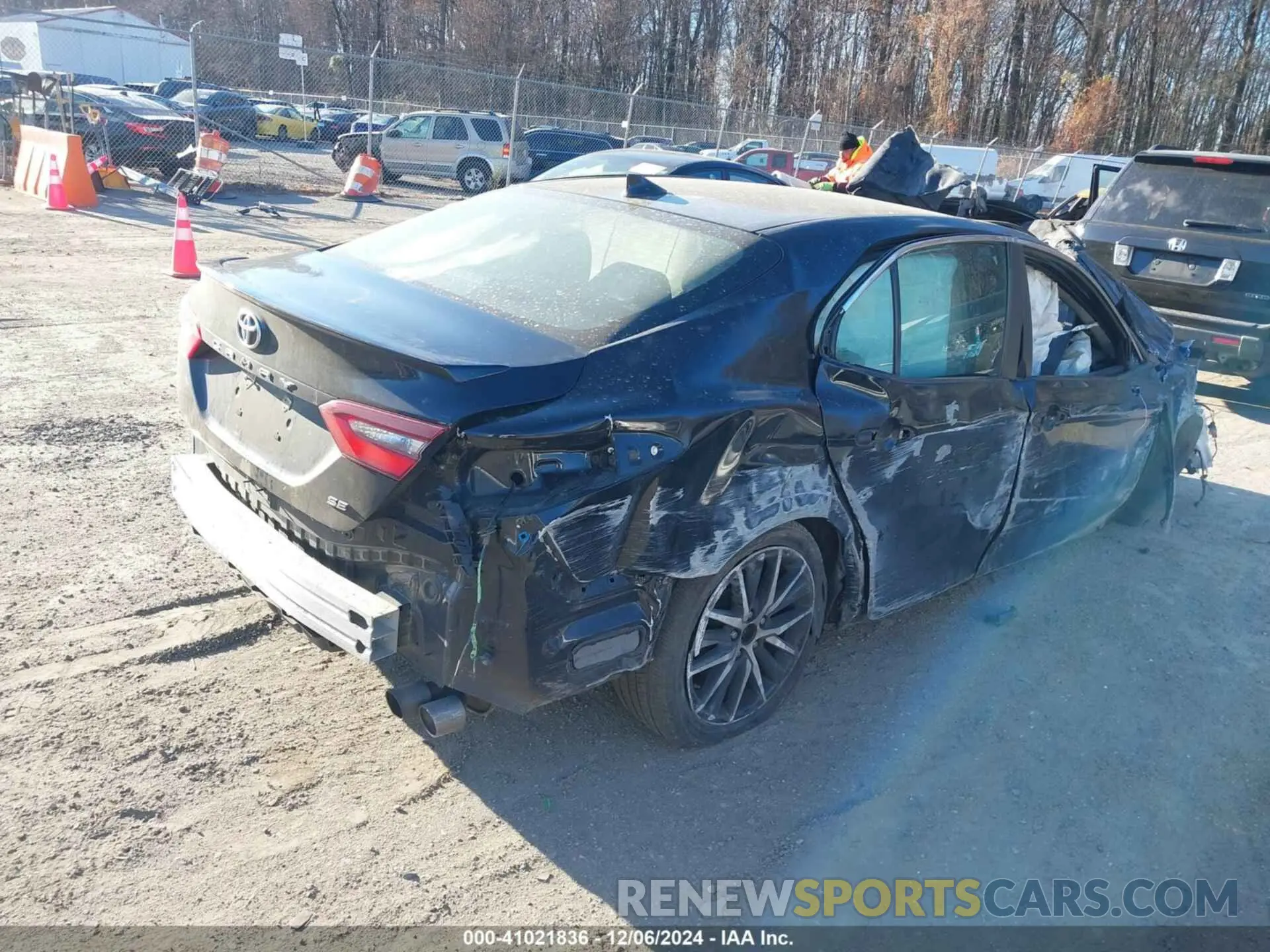 4 fotografías del automóvil dañado 4T1G11AK4MU408710 TOYOTA CAMRY 2021