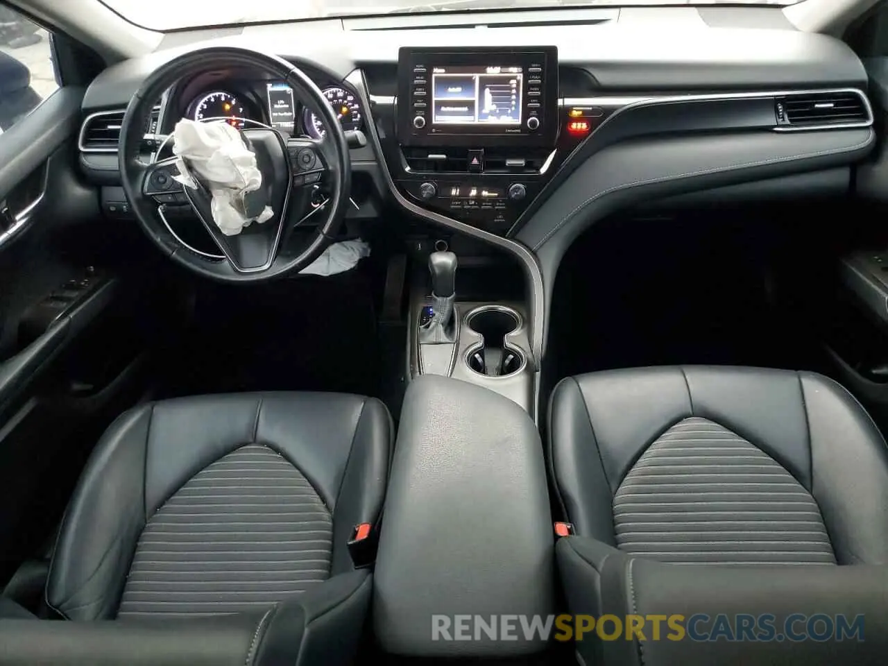 8 fotografías del automóvil dañado 4T1G11AK4MU410117 TOYOTA CAMRY 2021
