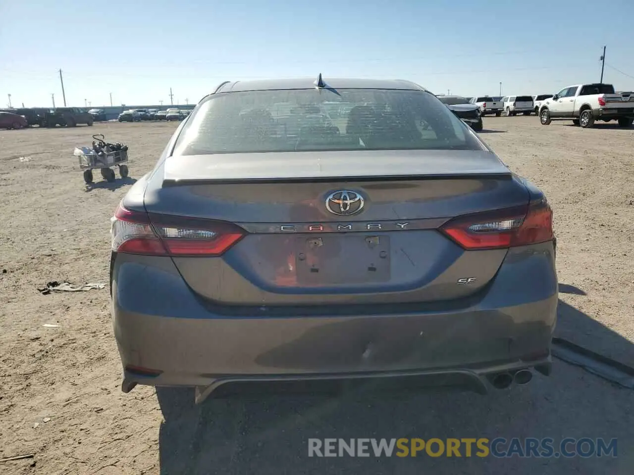 6 fotografías del automóvil dañado 4T1G11AK4MU411137 TOYOTA CAMRY 2021