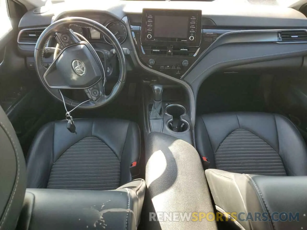 8 fotografías del automóvil dañado 4T1G11AK4MU411137 TOYOTA CAMRY 2021