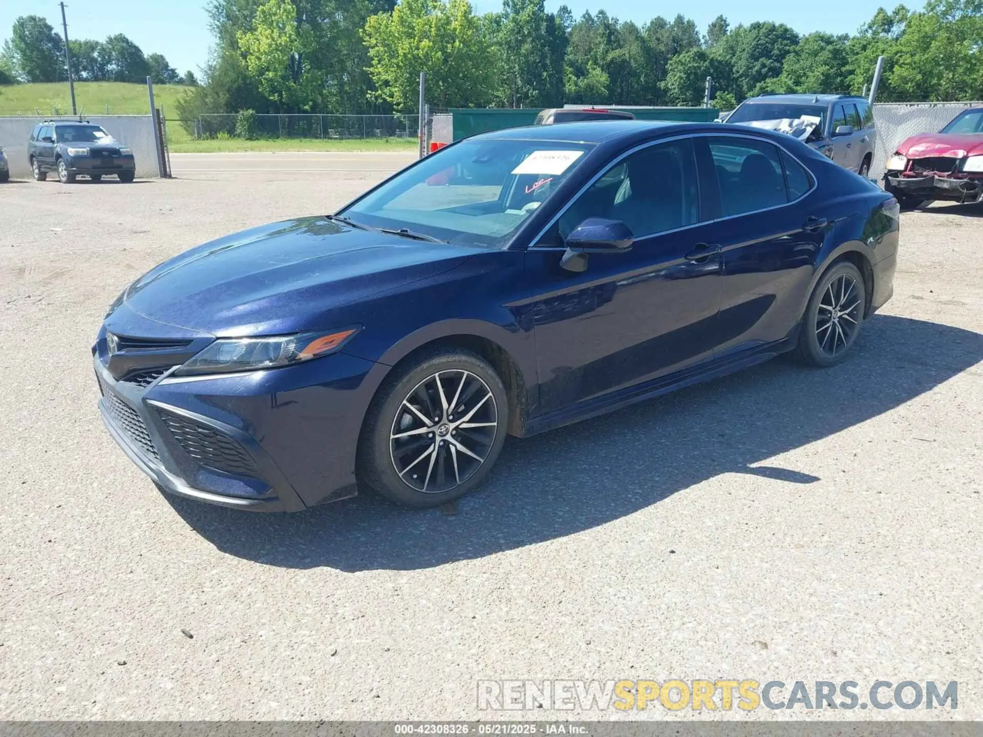2 fotografías del automóvil dañado 4T1G11AK4MU412434 TOYOTA CAMRY 2021