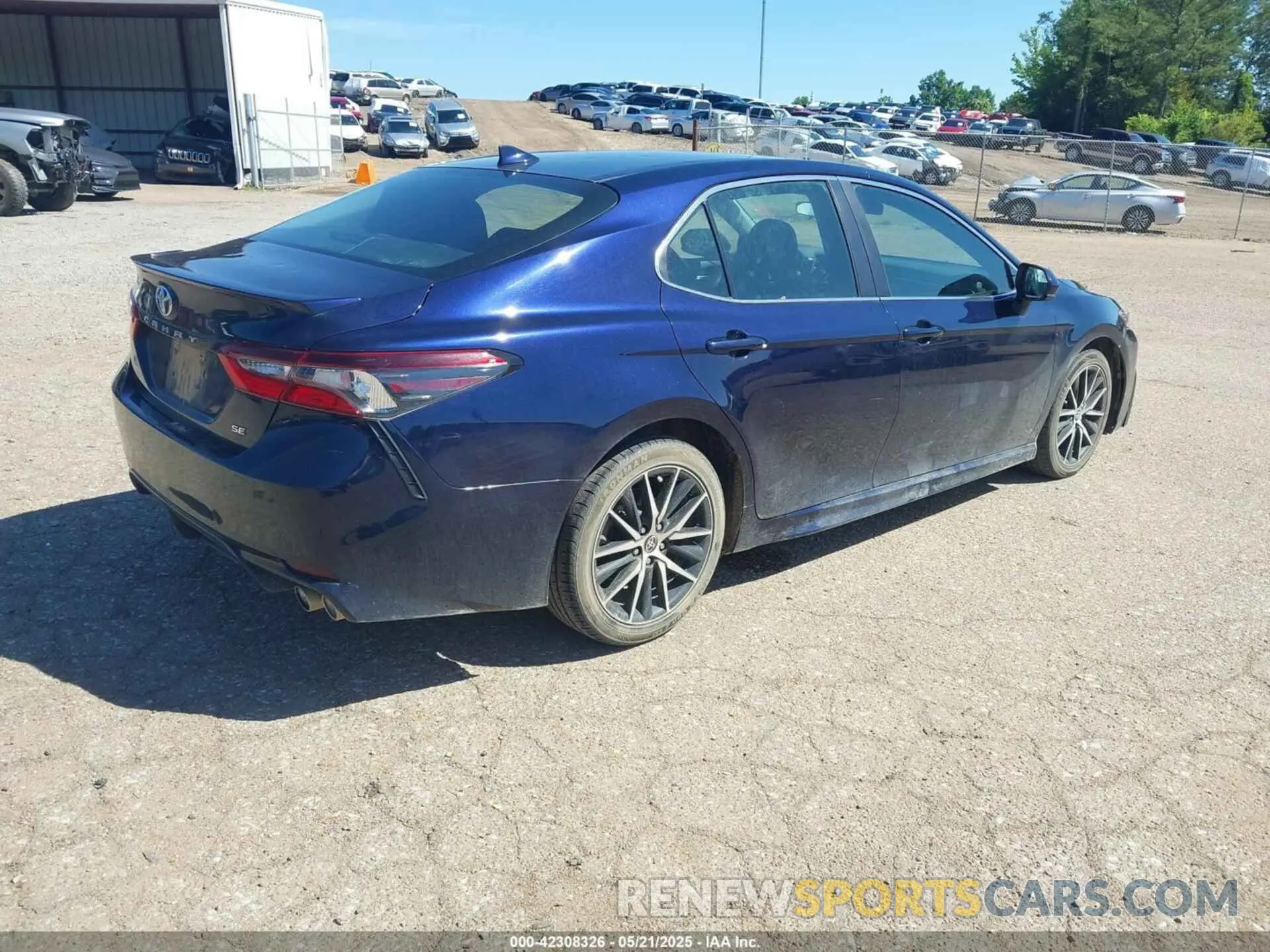 4 fotografías del automóvil dañado 4T1G11AK4MU412434 TOYOTA CAMRY 2021