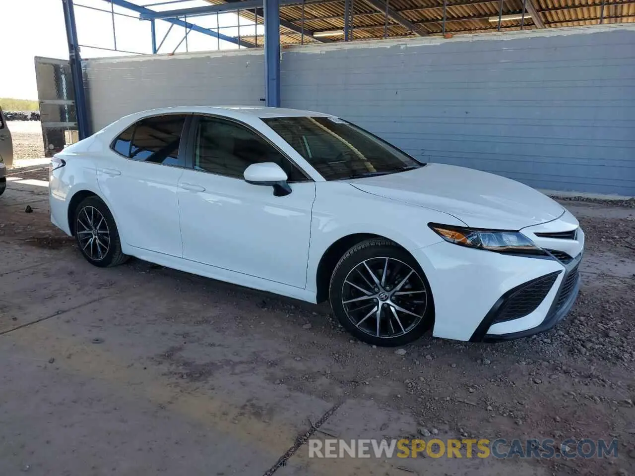 4 fotografías del automóvil dañado 4T1G11AK4MU412451 TOYOTA CAMRY 2021