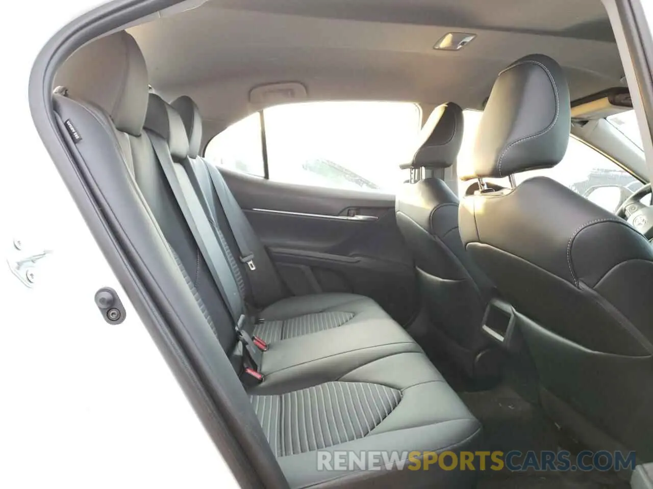 6 fotografías del automóvil dañado 4T1G11AK4MU417195 TOYOTA CAMRY 2021