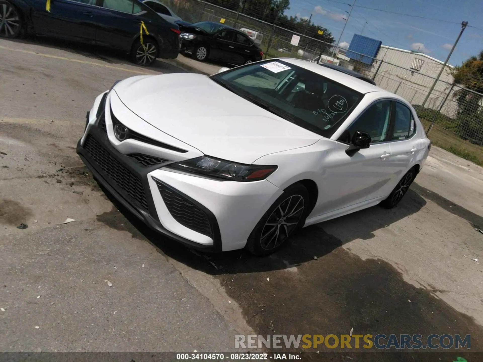 2 fotografías del automóvil dañado 4T1G11AK4MU445157 TOYOTA CAMRY 2021