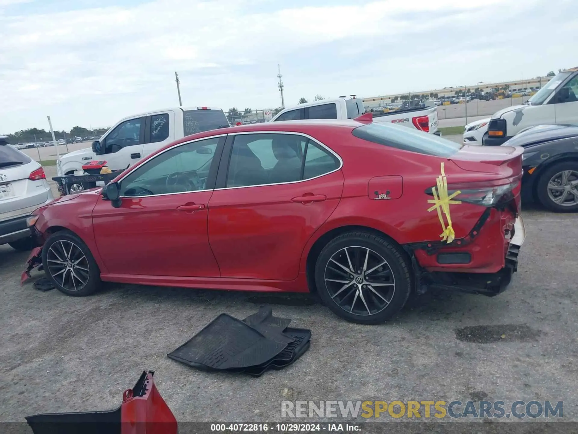 14 fotografías del automóvil dañado 4T1G11AK4MU485741 TOYOTA CAMRY 2021