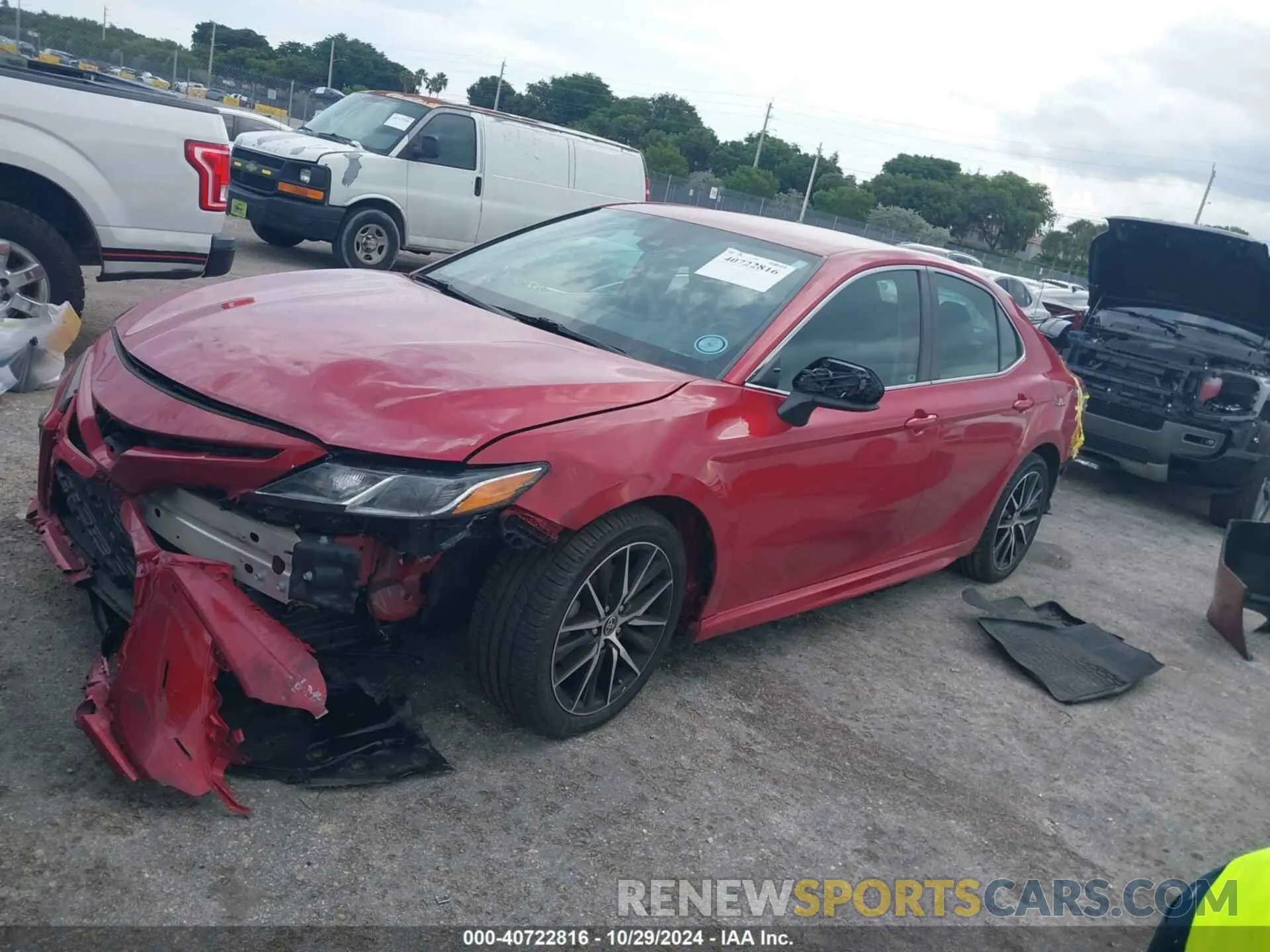 2 fotografías del automóvil dañado 4T1G11AK4MU485741 TOYOTA CAMRY 2021