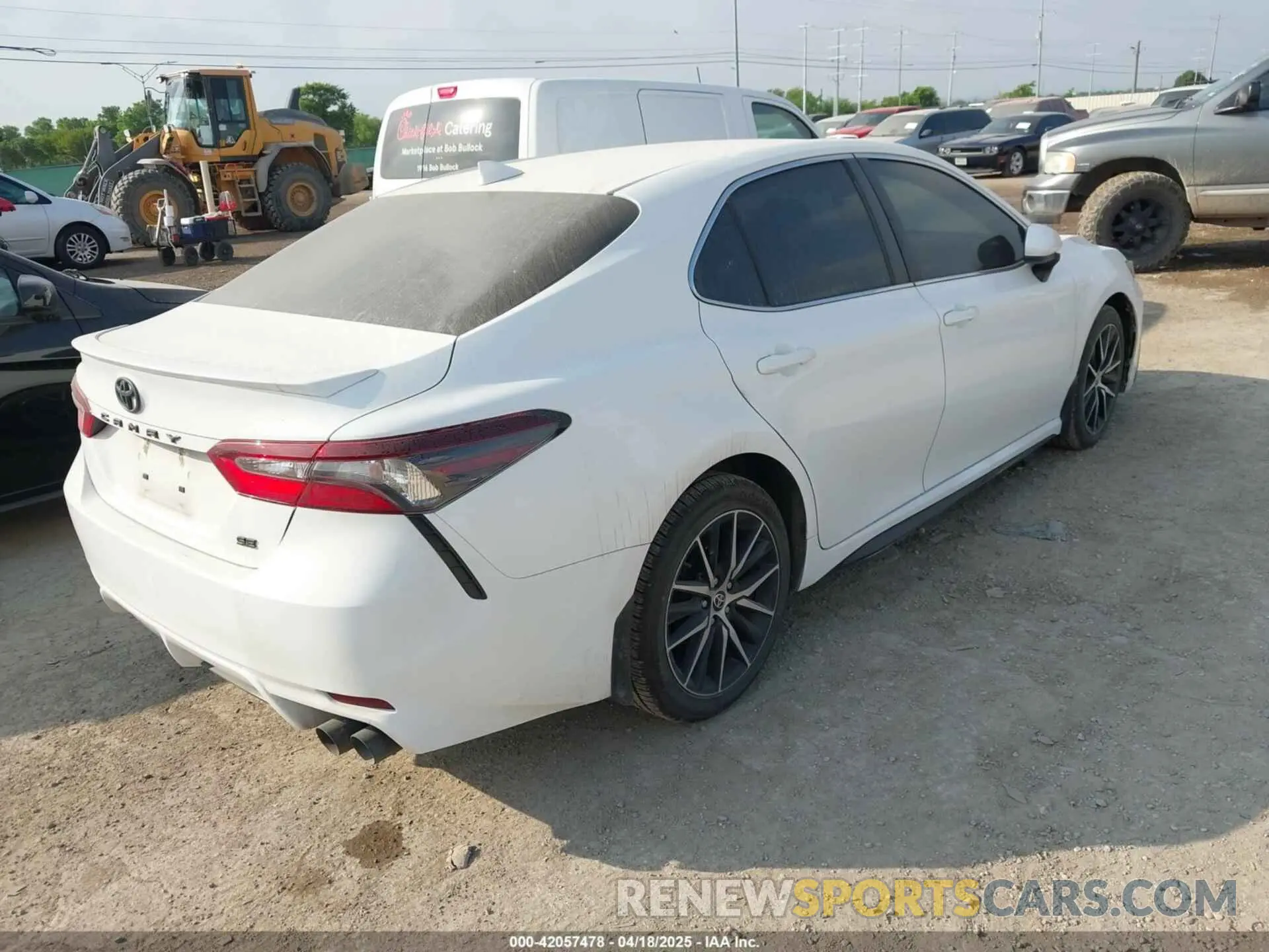 4 fotografías del automóvil dañado 4T1G11AK4MU496335 TOYOTA CAMRY 2021
