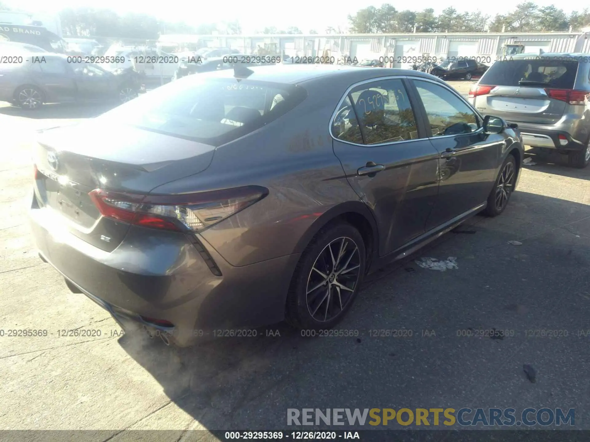 4 fotografías del automóvil dañado 4T1G11AK4MU516356 TOYOTA CAMRY 2021
