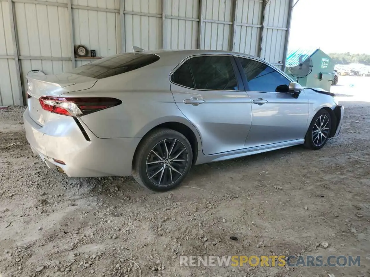 3 fotografías del automóvil dañado 4T1G11AK4MU520231 TOYOTA CAMRY 2021