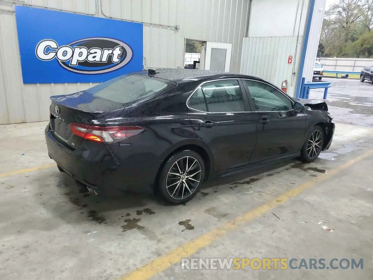 3 fotografías del automóvil dañado 4T1G11AK4MU521685 TOYOTA CAMRY 2021
