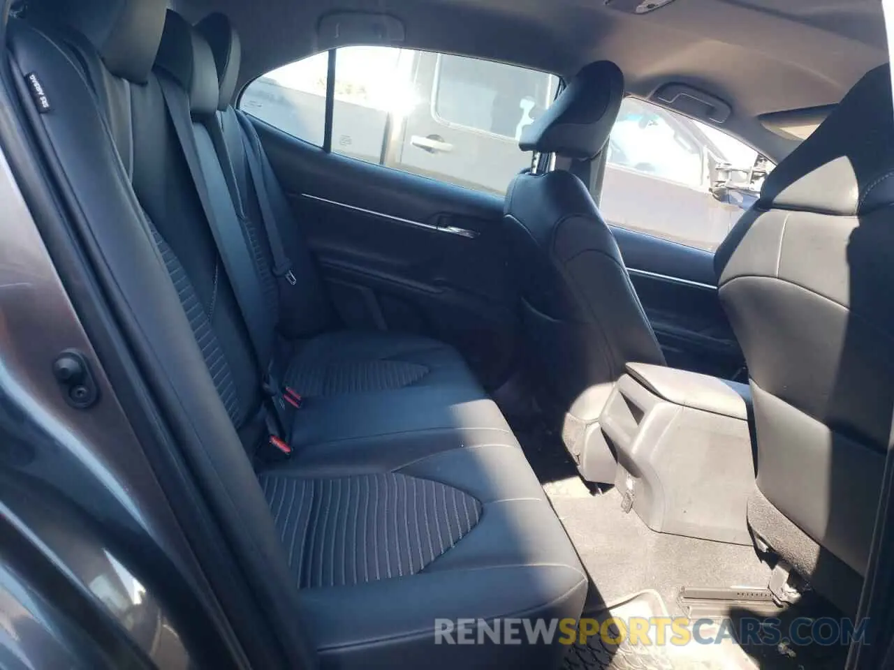 10 fotografías del automóvil dañado 4T1G11AK4MU533271 TOYOTA CAMRY 2021