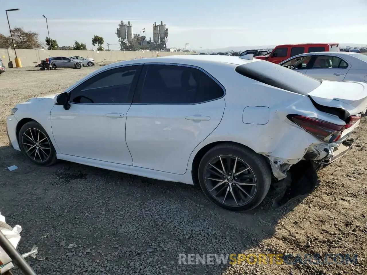 2 fotografías del automóvil dañado 4T1G11AK4MU535358 TOYOTA CAMRY 2021