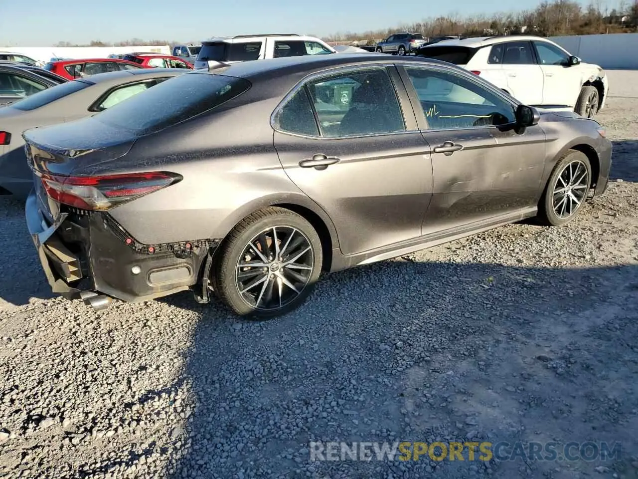 3 fotografías del automóvil dañado 4T1G11AK4MU550703 TOYOTA CAMRY 2021