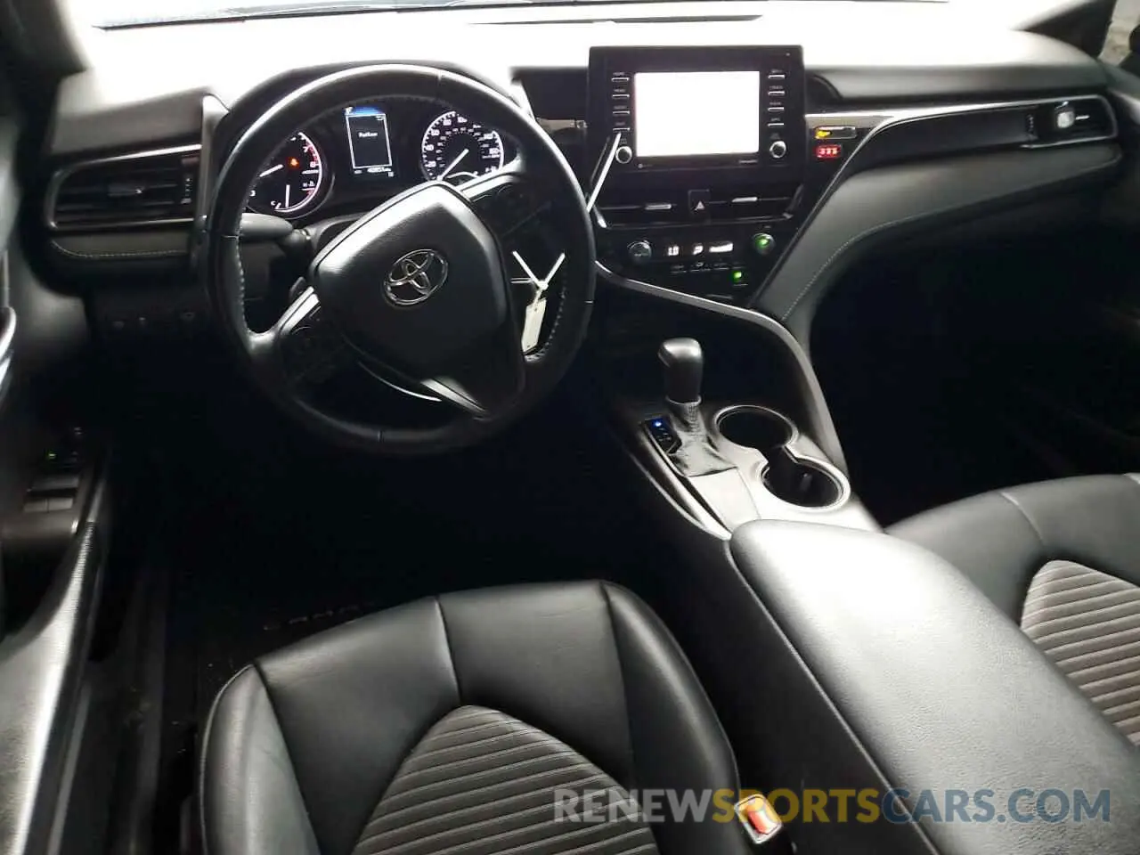8 fotografías del automóvil dañado 4T1G11AK4MU556193 TOYOTA CAMRY 2021