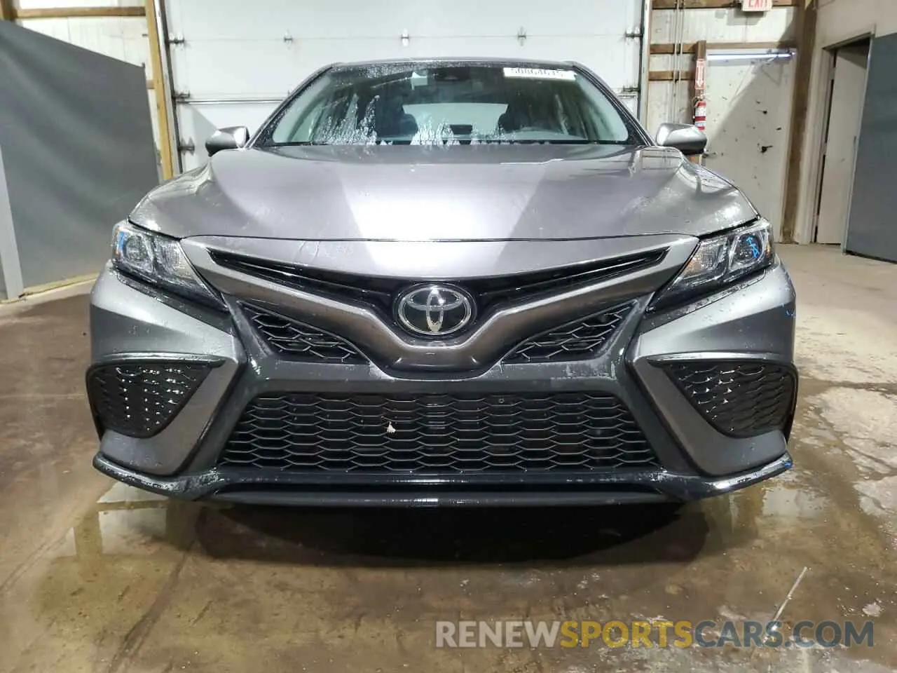 5 fotografías del automóvil dañado 4T1G11AK4MU562267 TOYOTA CAMRY 2021