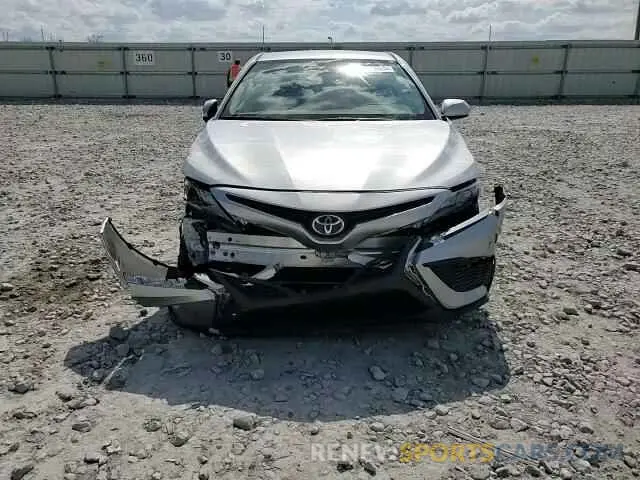 10 fotografías del automóvil dañado 4T1G11AK4MU583037 TOYOTA CAMRY 2021