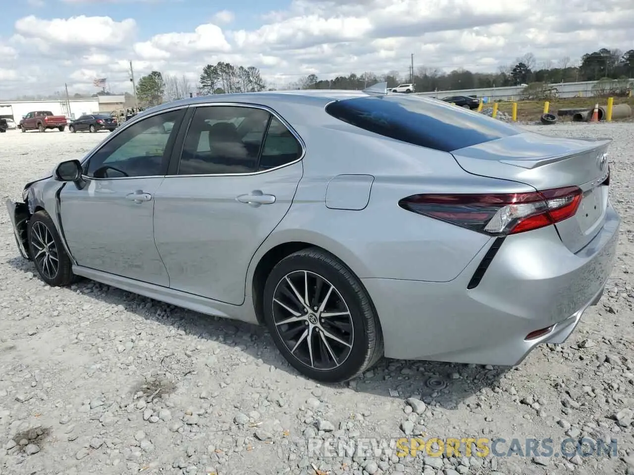 2 fotografías del automóvil dañado 4T1G11AK4MU583037 TOYOTA CAMRY 2021