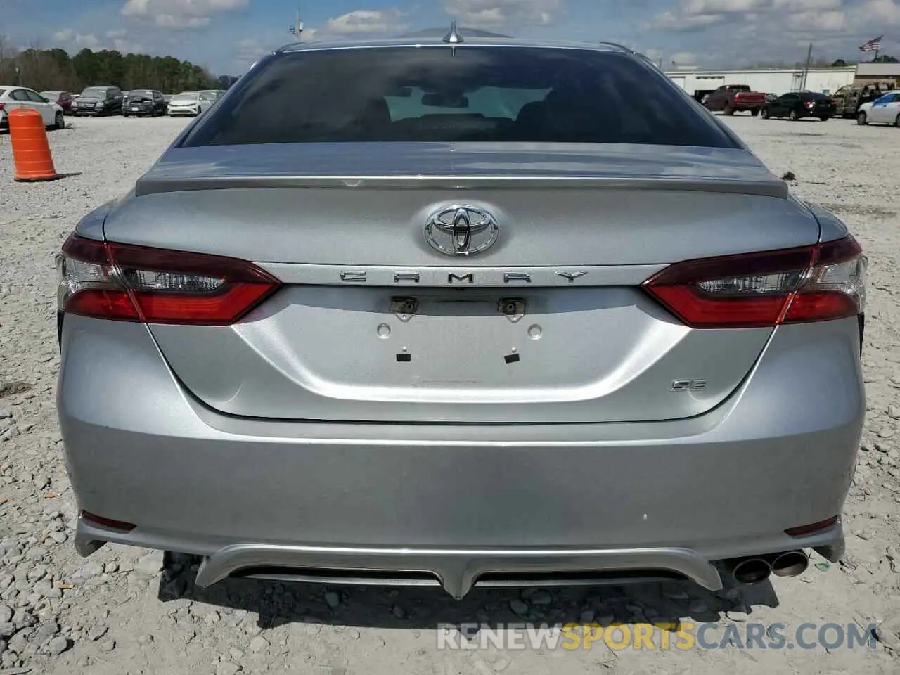 6 fotografías del automóvil dañado 4T1G11AK4MU583037 TOYOTA CAMRY 2021