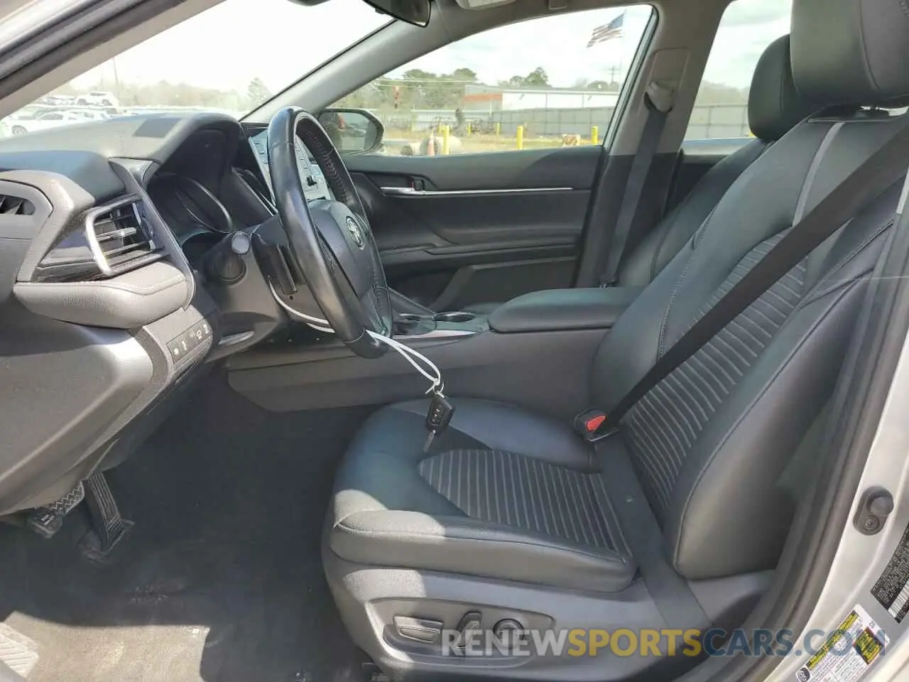 7 fotografías del automóvil dañado 4T1G11AK4MU583037 TOYOTA CAMRY 2021