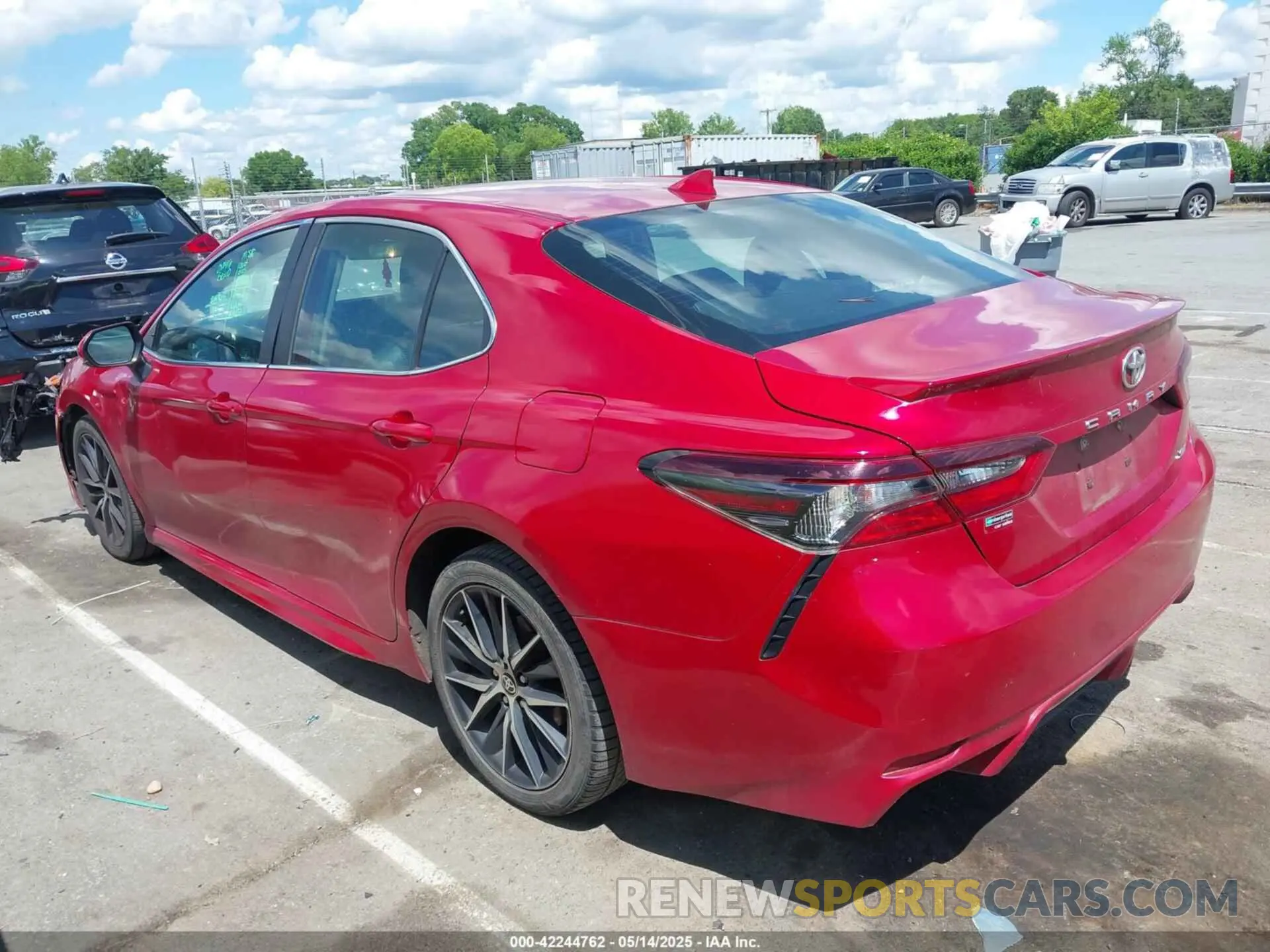 14 fotografías del automóvil dañado 4T1G11AK5MU407274 TOYOTA CAMRY 2021