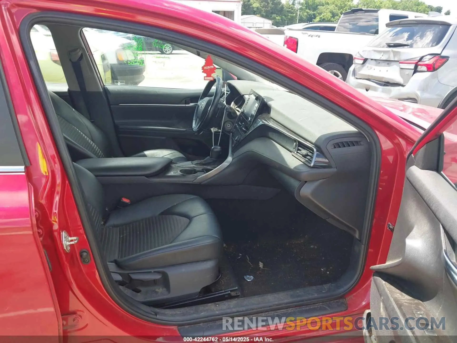 5 fotografías del automóvil dañado 4T1G11AK5MU407274 TOYOTA CAMRY 2021
