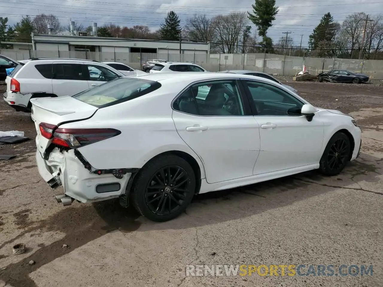 3 fotografías del automóvil dañado 4T1G11AK5MU412927 TOYOTA CAMRY 2021