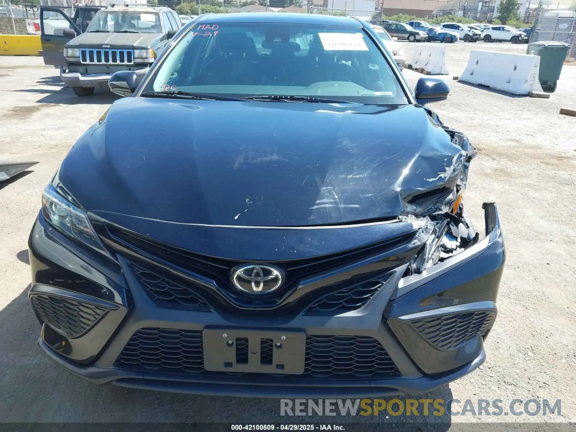 12 fotografías del automóvil dañado 4T1G11AK5MU414404 TOYOTA CAMRY 2021