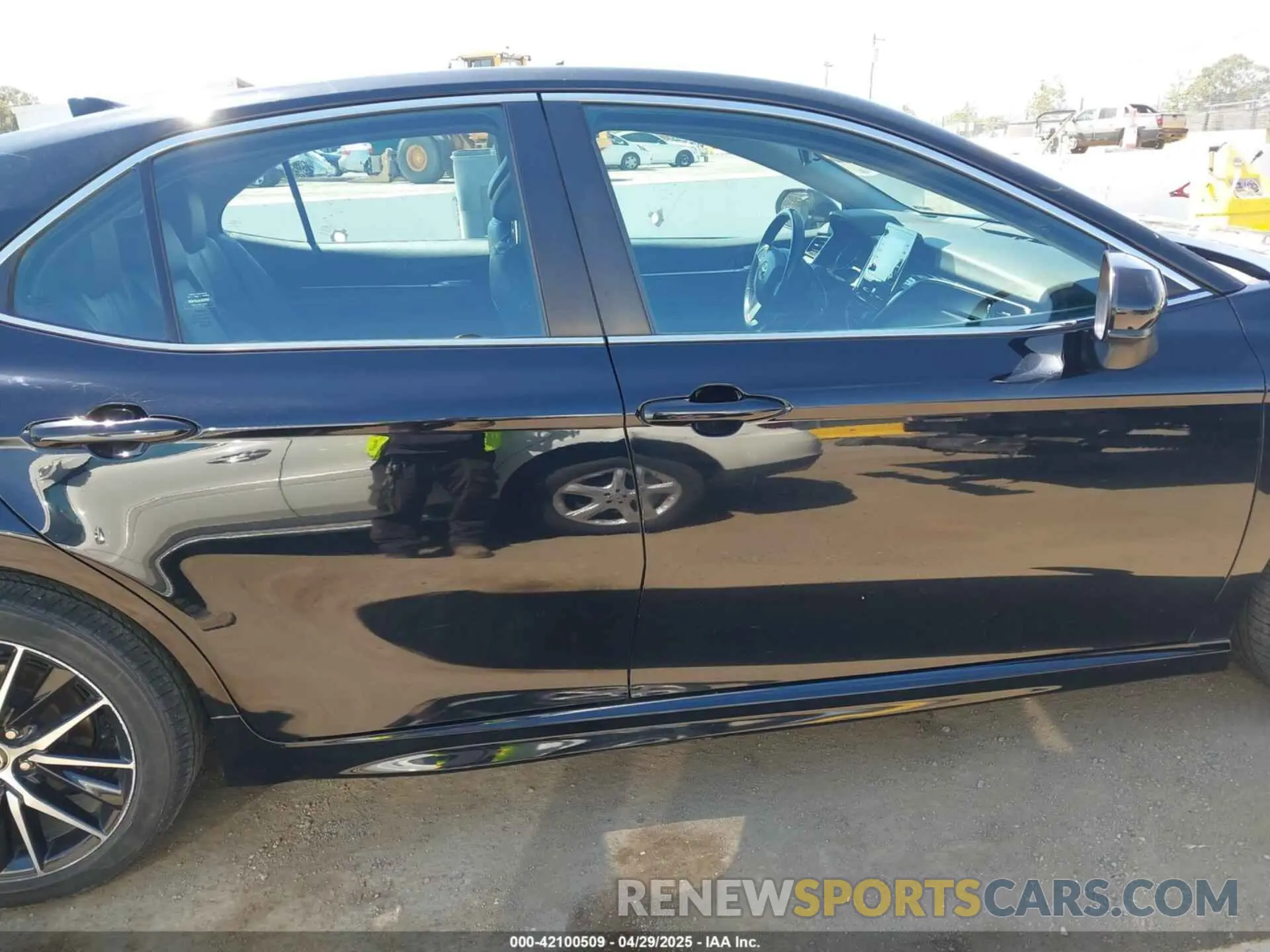 13 fotografías del automóvil dañado 4T1G11AK5MU414404 TOYOTA CAMRY 2021