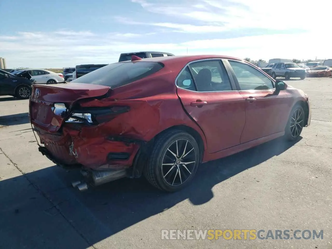 3 fotografías del automóvil dañado 4T1G11AK5MU429288 TOYOTA CAMRY 2021