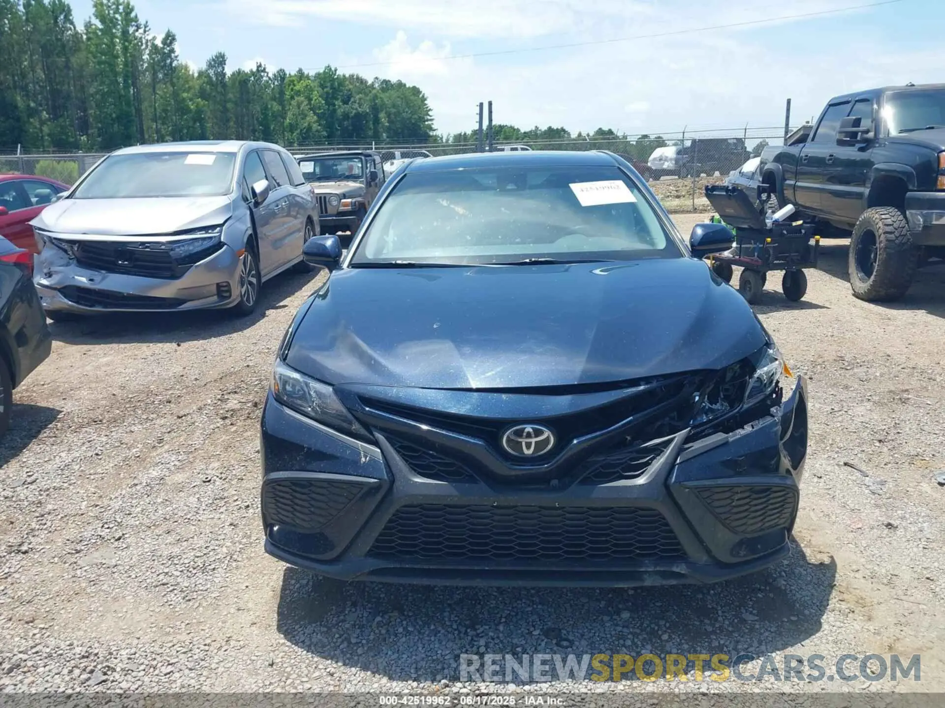 12 fotografías del automóvil dañado 4T1G11AK5MU431056 TOYOTA CAMRY 2021