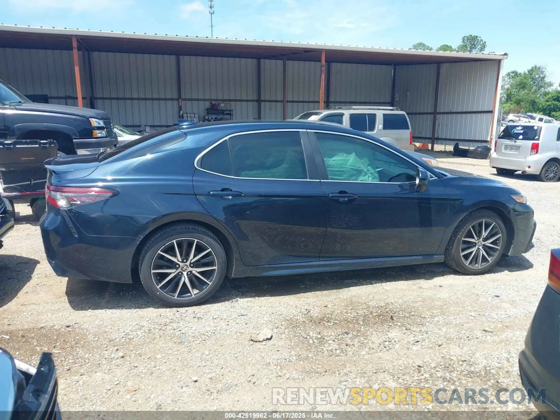 13 fotografías del automóvil dañado 4T1G11AK5MU431056 TOYOTA CAMRY 2021