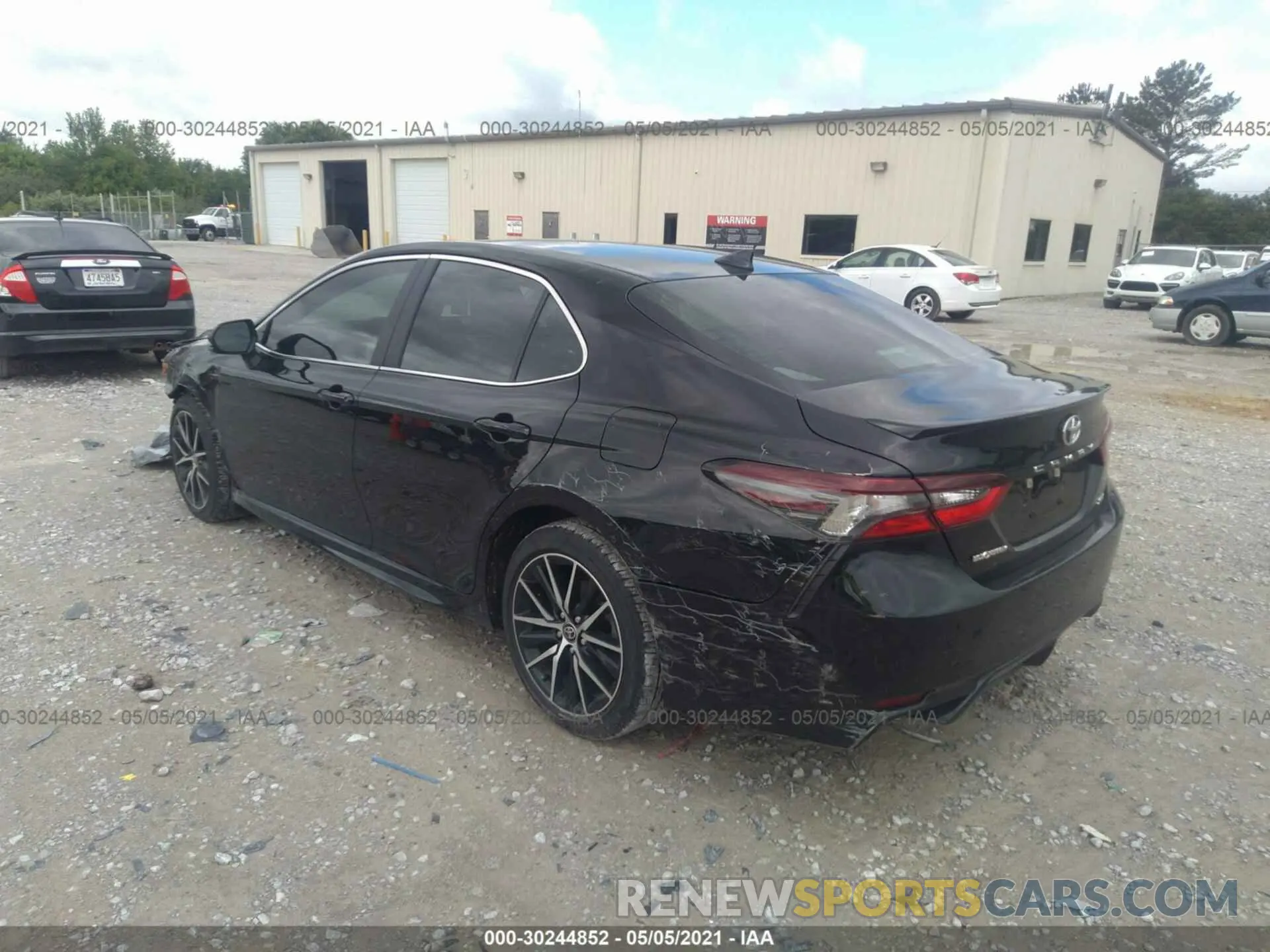 3 fotografías del automóvil dañado 4T1G11AK5MU435821 TOYOTA CAMRY 2021