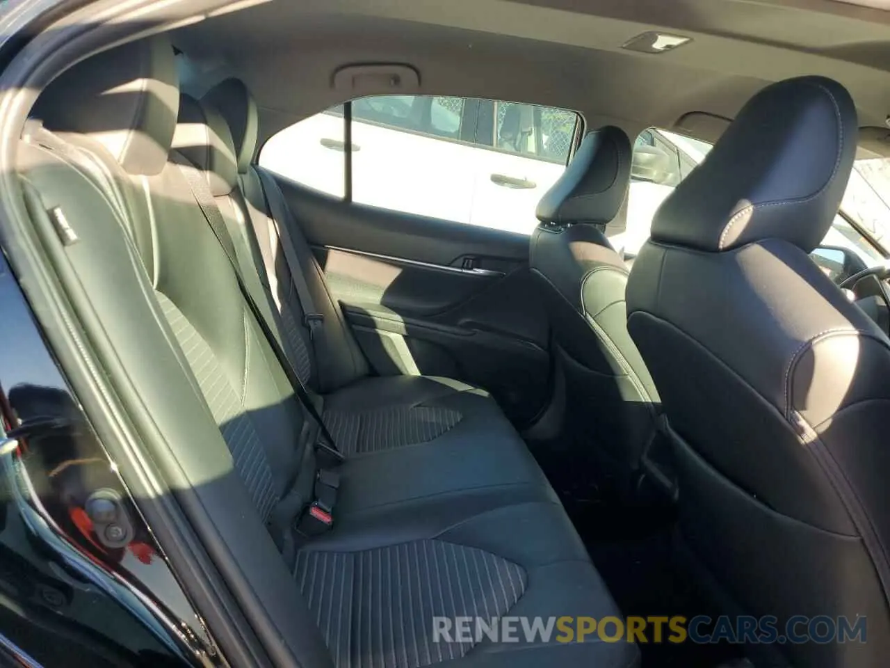 10 fotografías del automóvil dañado 4T1G11AK5MU444504 TOYOTA CAMRY 2021
