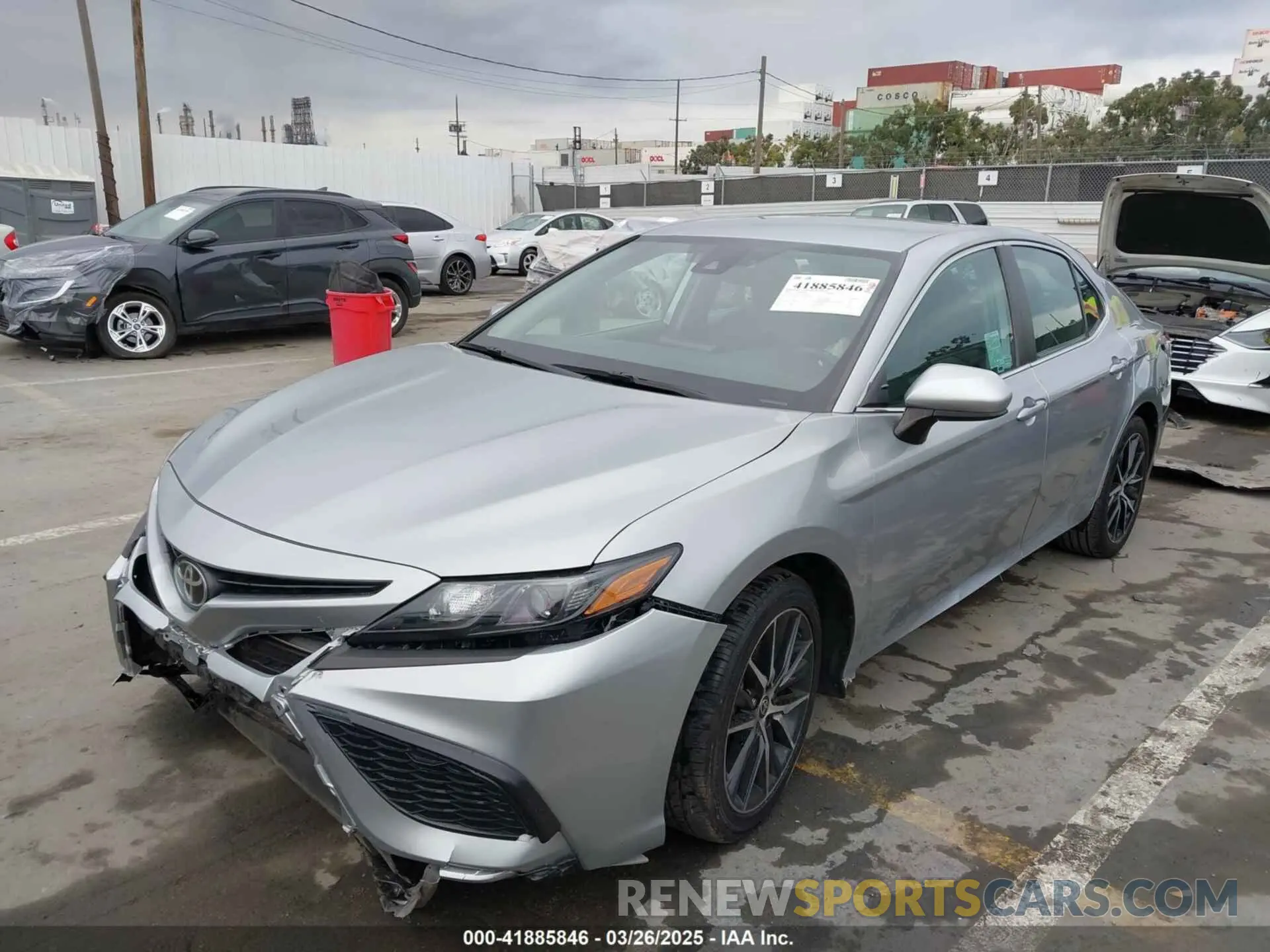 2 fotografías del automóvil dañado 4T1G11AK5MU526829 TOYOTA CAMRY 2021