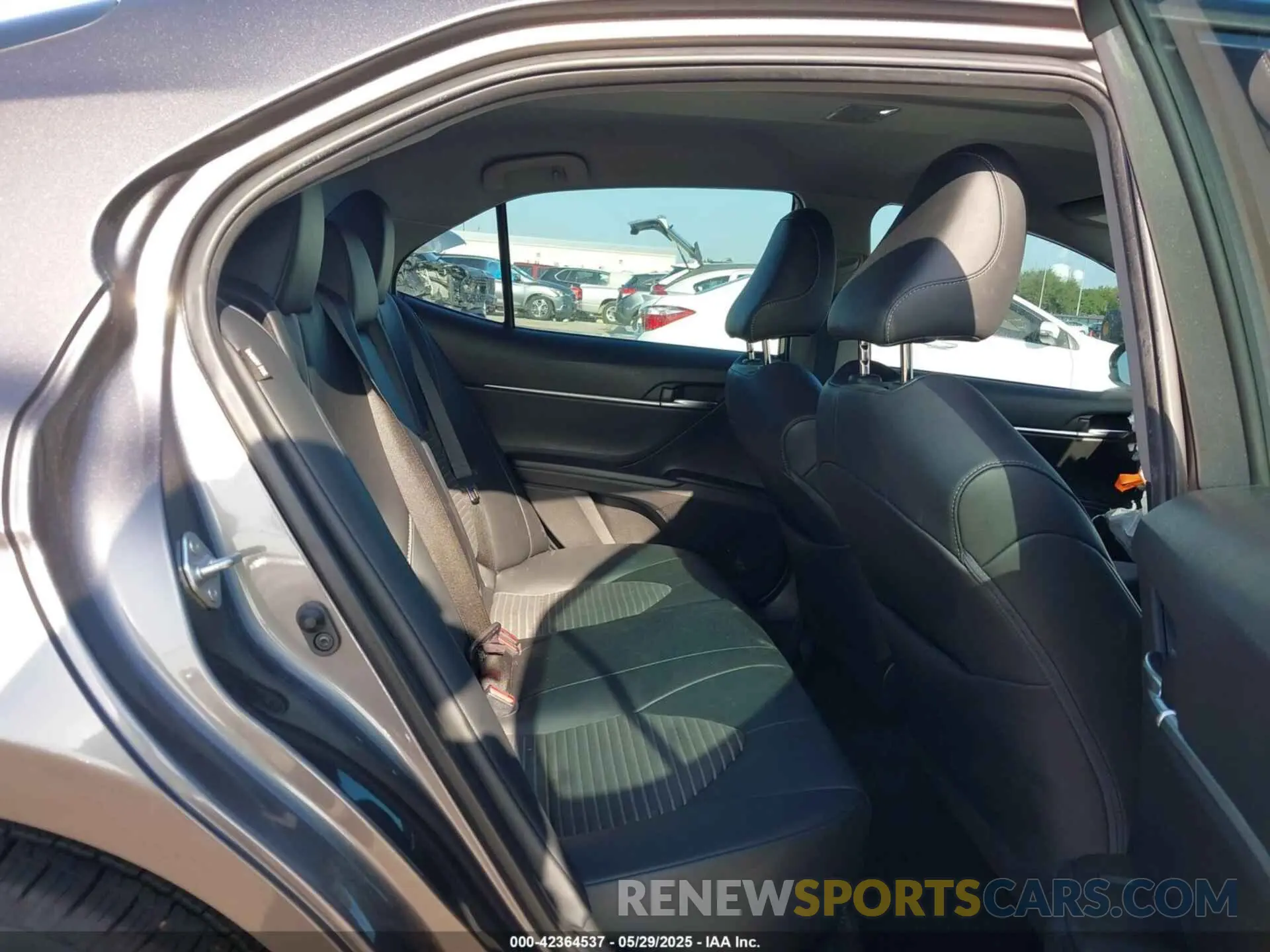 8 fotografías del automóvil dañado 4T1G11AK5MU527267 TOYOTA CAMRY 2021
