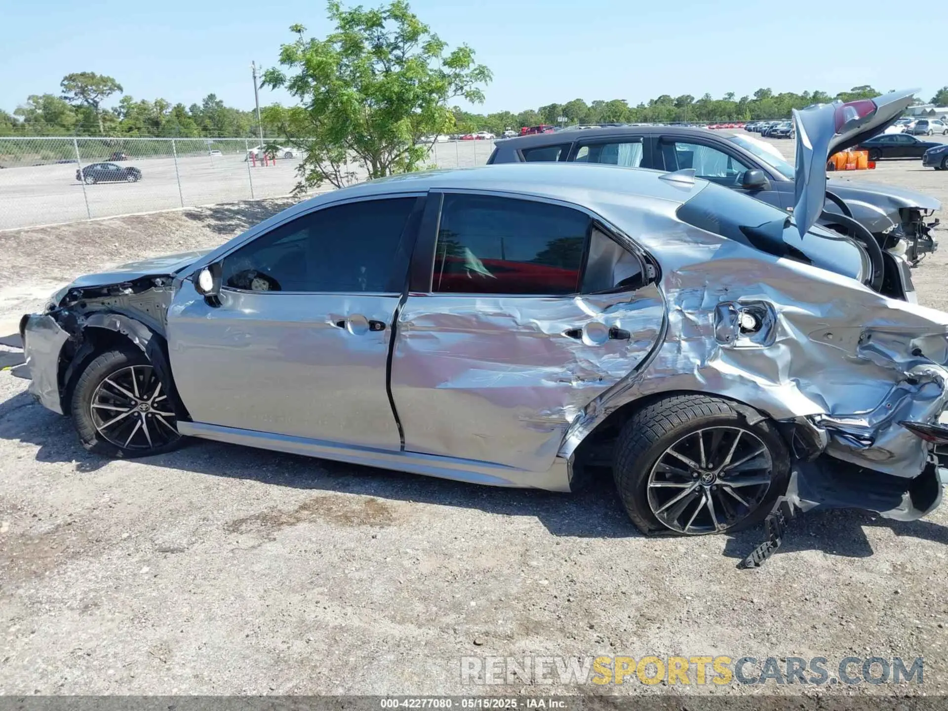 15 fotografías del automóvil dañado 4T1G11AK5MU537913 TOYOTA CAMRY 2021