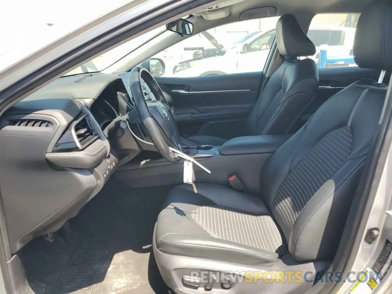 7 fotografías del automóvil dañado 4T1G11AK5MU551228 TOYOTA CAMRY 2021