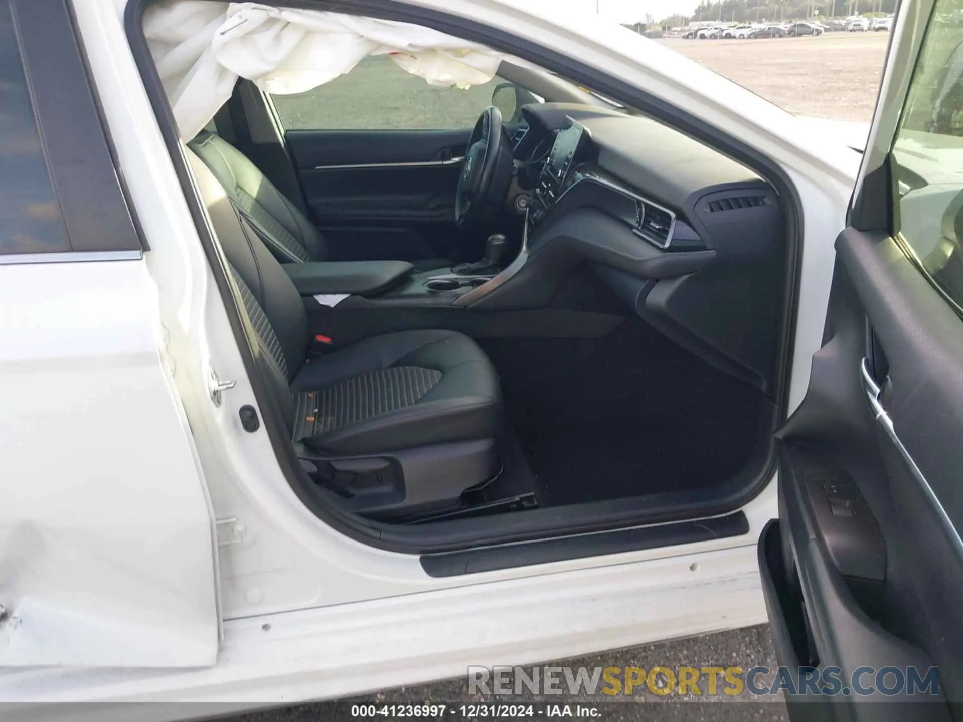 5 fotografías del automóvil dañado 4T1G11AK5MU552315 TOYOTA CAMRY 2021