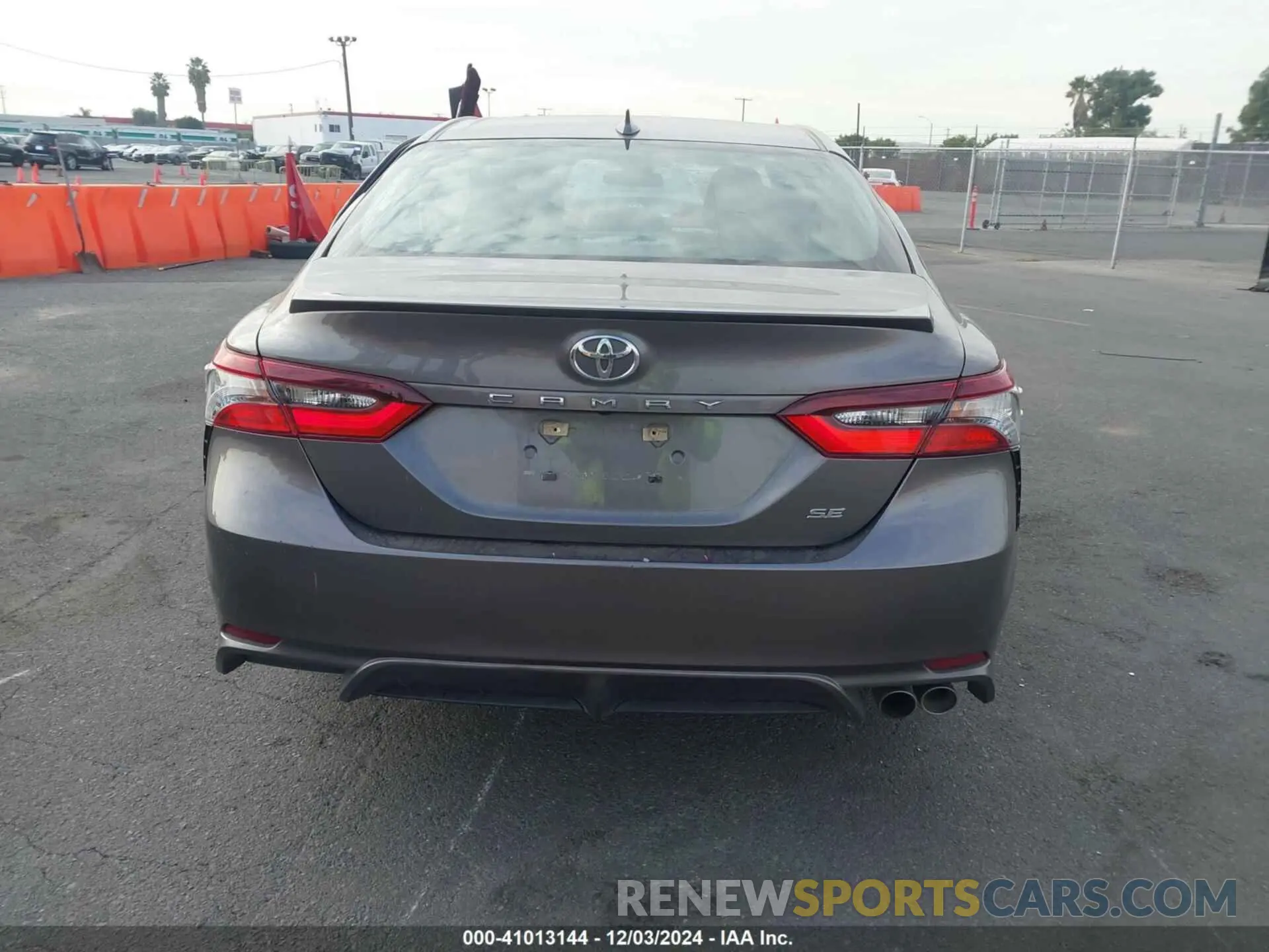 16 fotografías del automóvil dañado 4T1G11AK5MU552928 TOYOTA CAMRY 2021