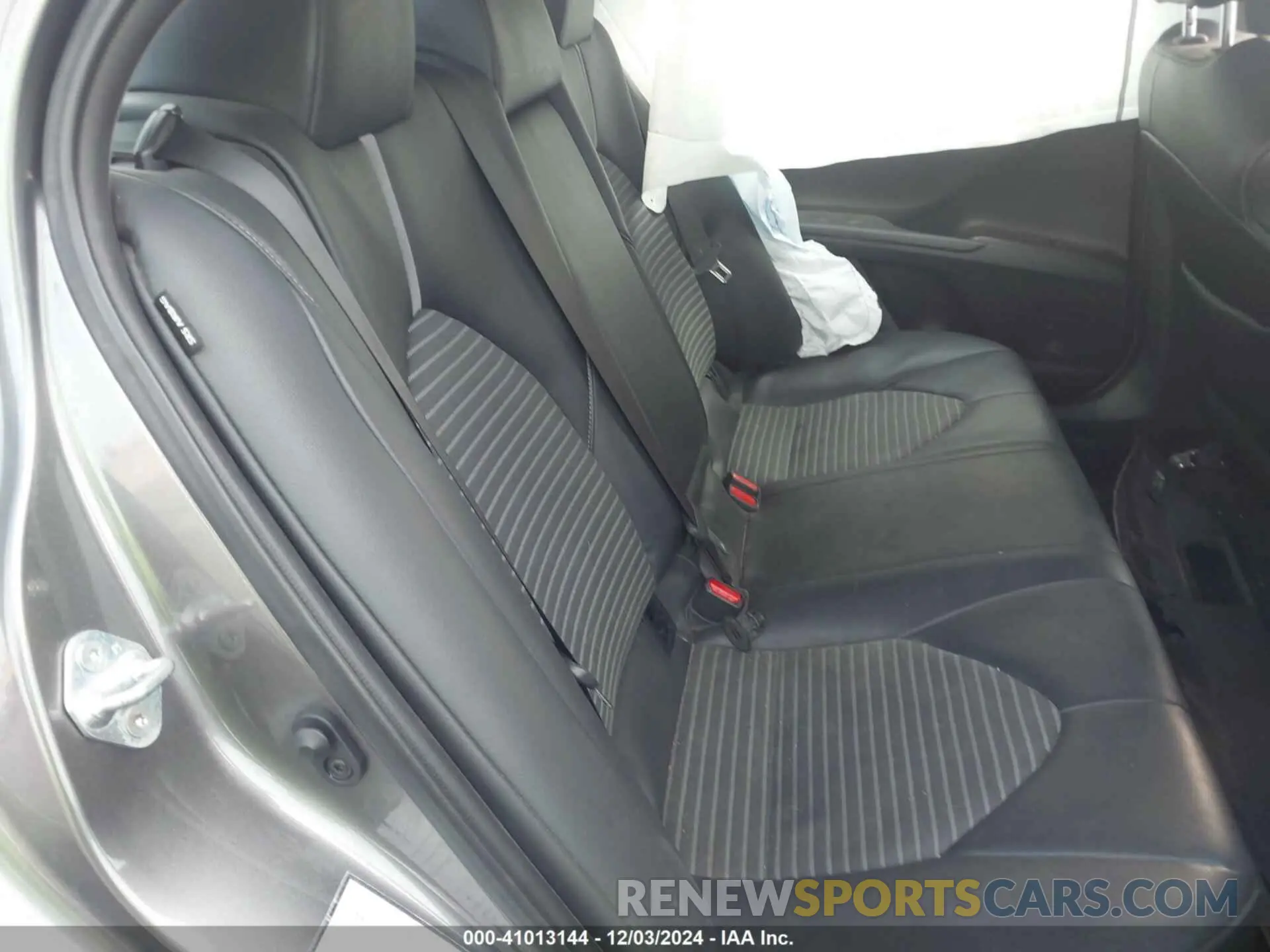 8 fotografías del automóvil dañado 4T1G11AK5MU552928 TOYOTA CAMRY 2021