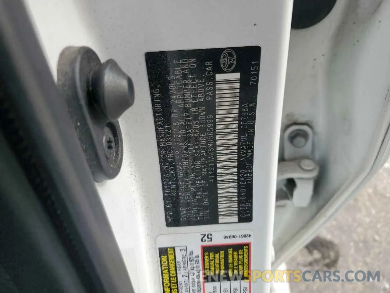 12 fotografías del automóvil dañado 4T1G11AK5MU565999 TOYOTA CAMRY 2021