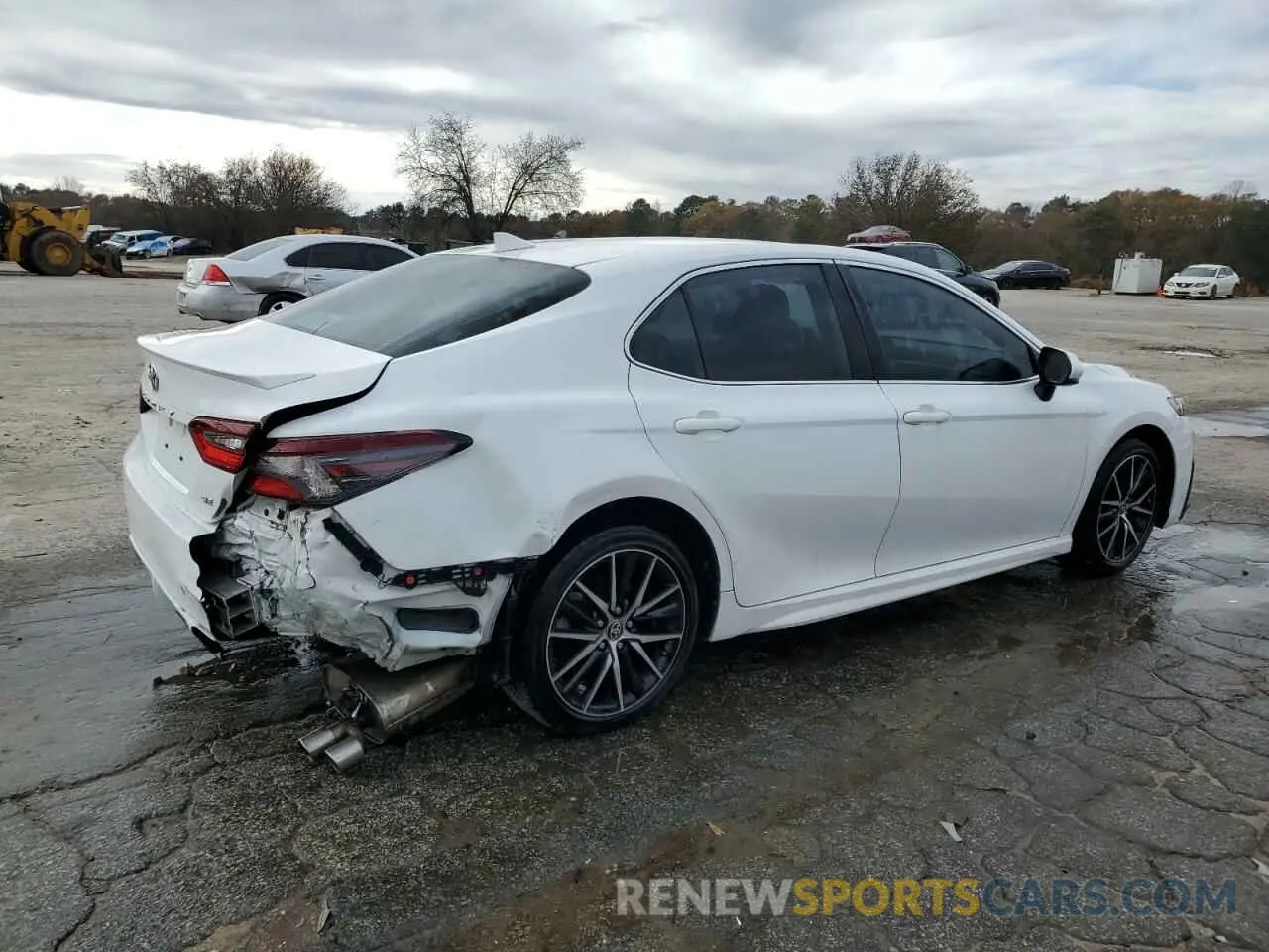 3 fotografías del automóvil dañado 4T1G11AK5MU565999 TOYOTA CAMRY 2021