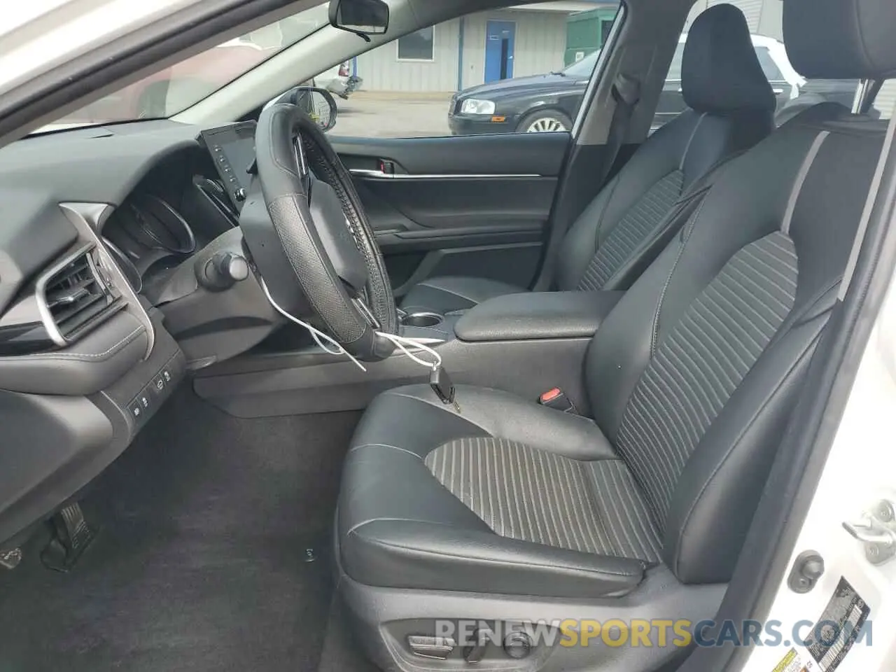 7 fotografías del automóvil dañado 4T1G11AK5MU565999 TOYOTA CAMRY 2021