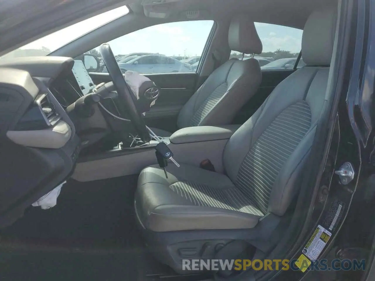 7 fotografías del automóvil dañado 4T1G11AK5MU590000 TOYOTA CAMRY 2021