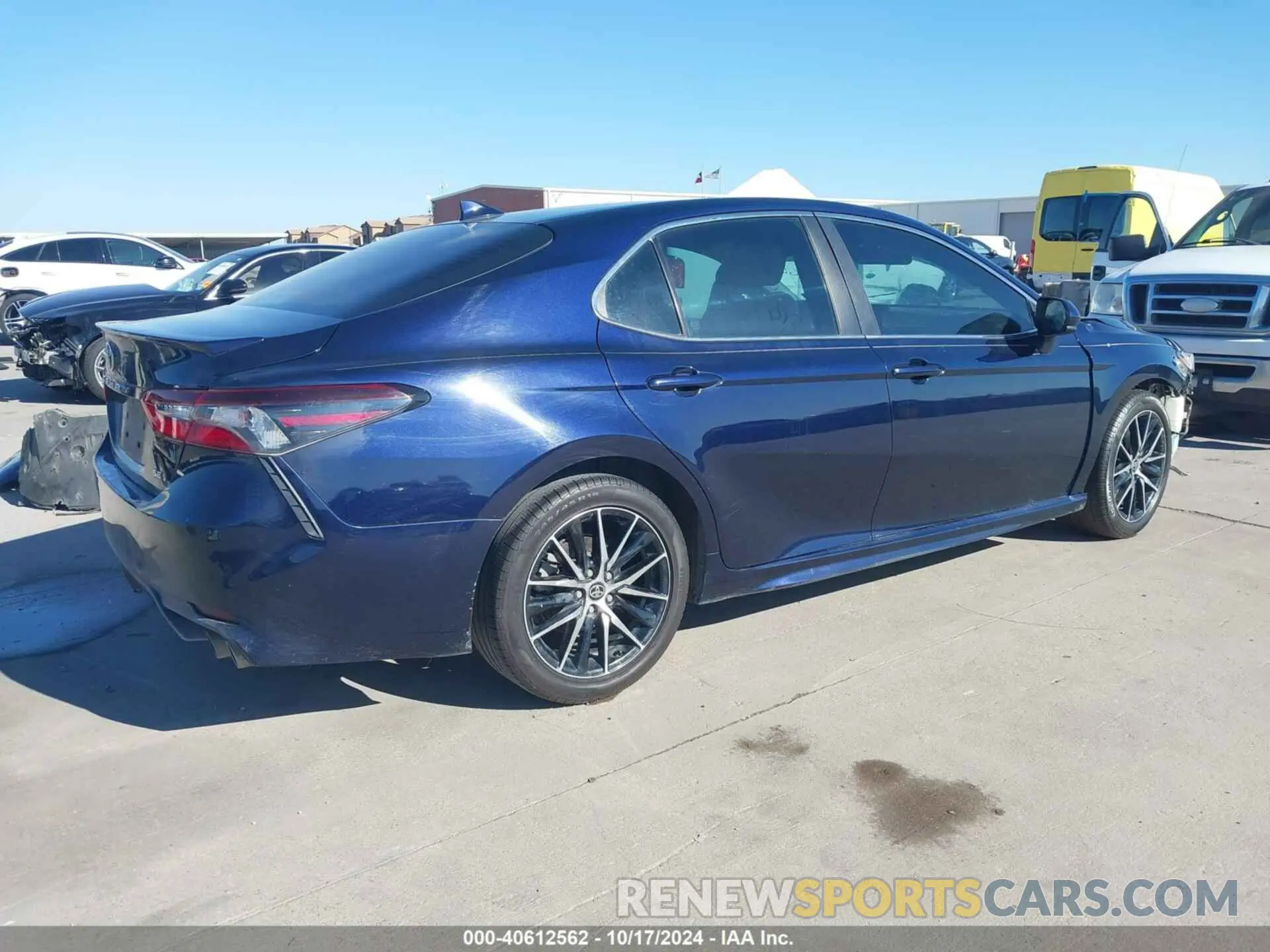 4 fotografías del automóvil dañado 4T1G11AK5MU592815 TOYOTA CAMRY 2021